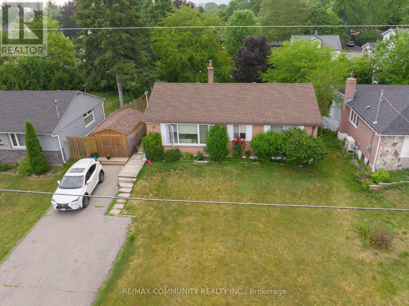 38 Hiley Avenue, Ajax, Ontario  L1S 6H5 - Photo 2 - E12295317