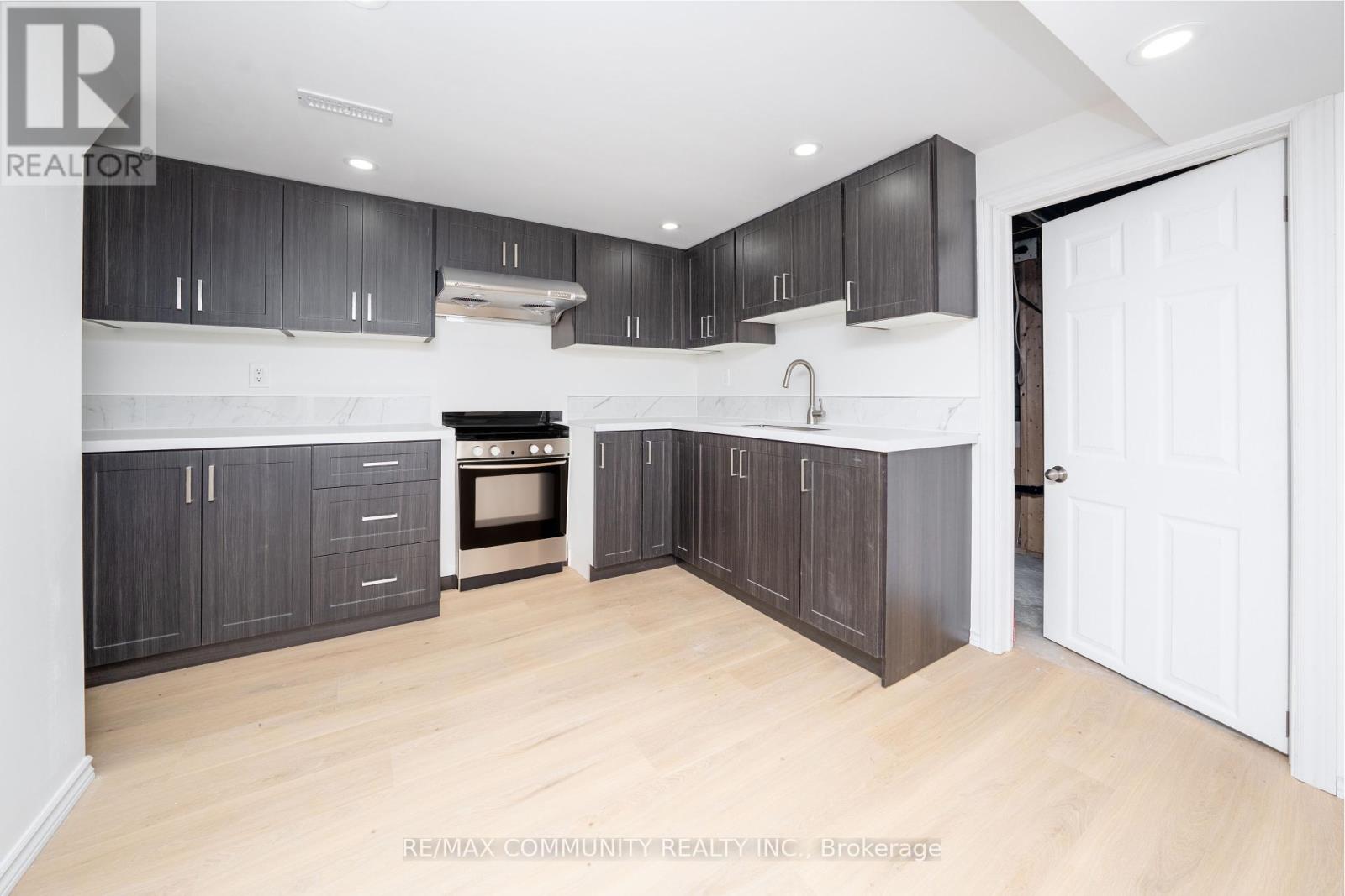 38 Hiley Avenue, Ajax, Ontario  L1S 6H5 - Photo 24 - E12295317