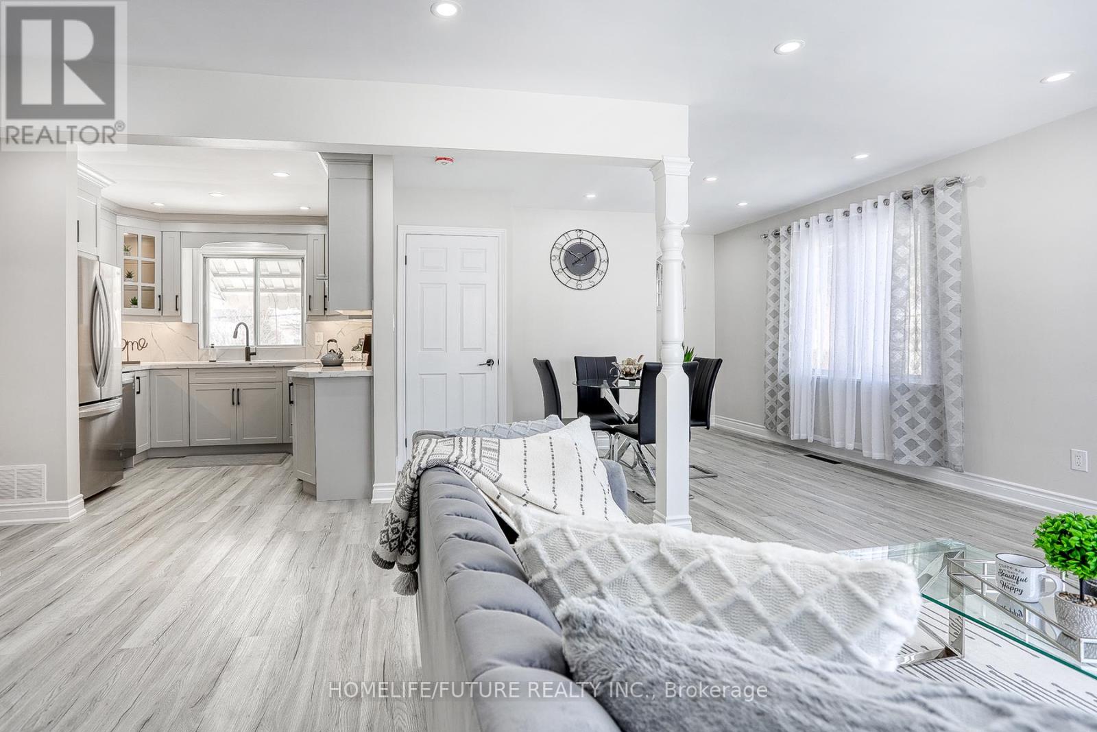 602 Finucane Street, Oshawa, Ontario  L1J 5L6 - Photo 6 - E12295335