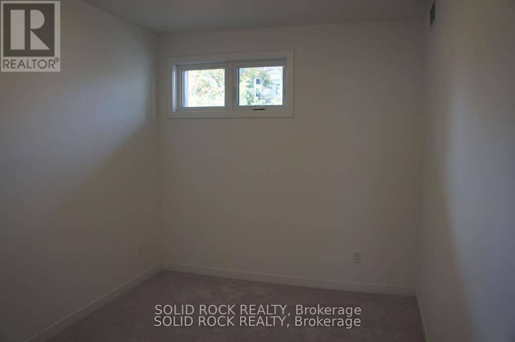 1 - 4035 Hickory Drive, Mississauga, Ontario  L4W 1L1 - Photo 10 - W12295336