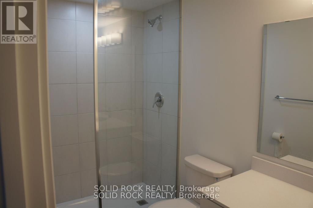 1 - 4035 Hickory Drive, Mississauga, Ontario  L4W 1L1 - Photo 15 - W12295336