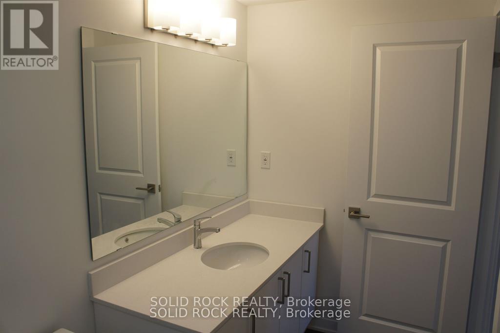 1 - 4035 Hickory Drive, Mississauga, Ontario  L4W 1L1 - Photo 16 - W12295336