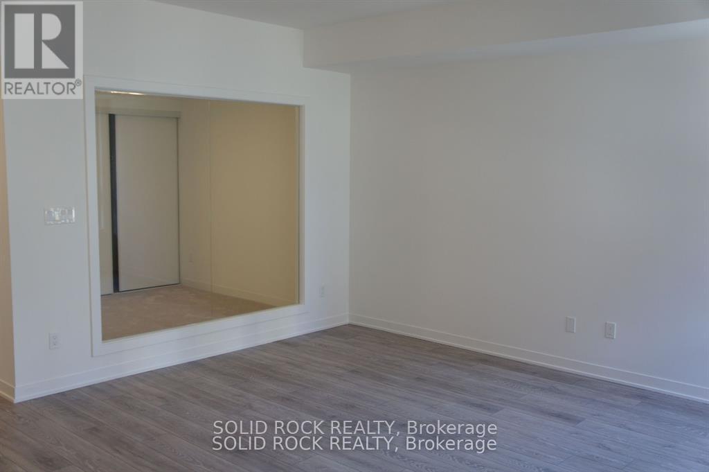1 - 4035 Hickory Drive, Mississauga, Ontario  L4W 1L1 - Photo 2 - W12295336
