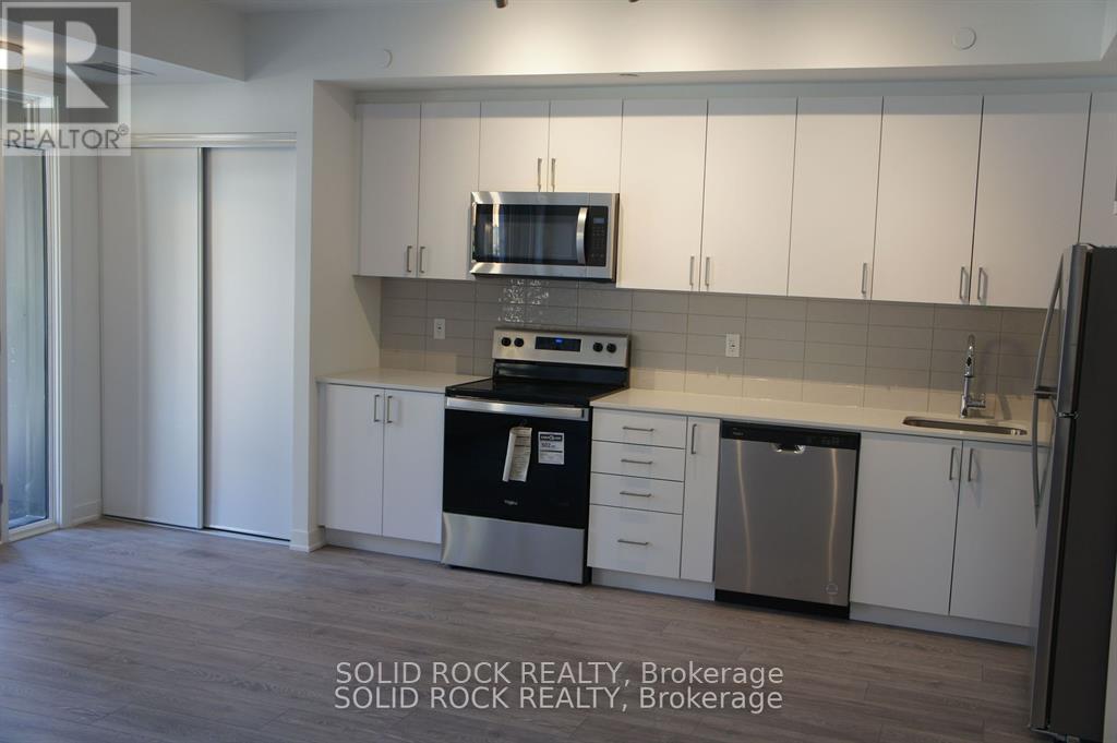 1 - 4035 Hickory Drive, Mississauga, Ontario  L4W 1L1 - Photo 5 - W12295336