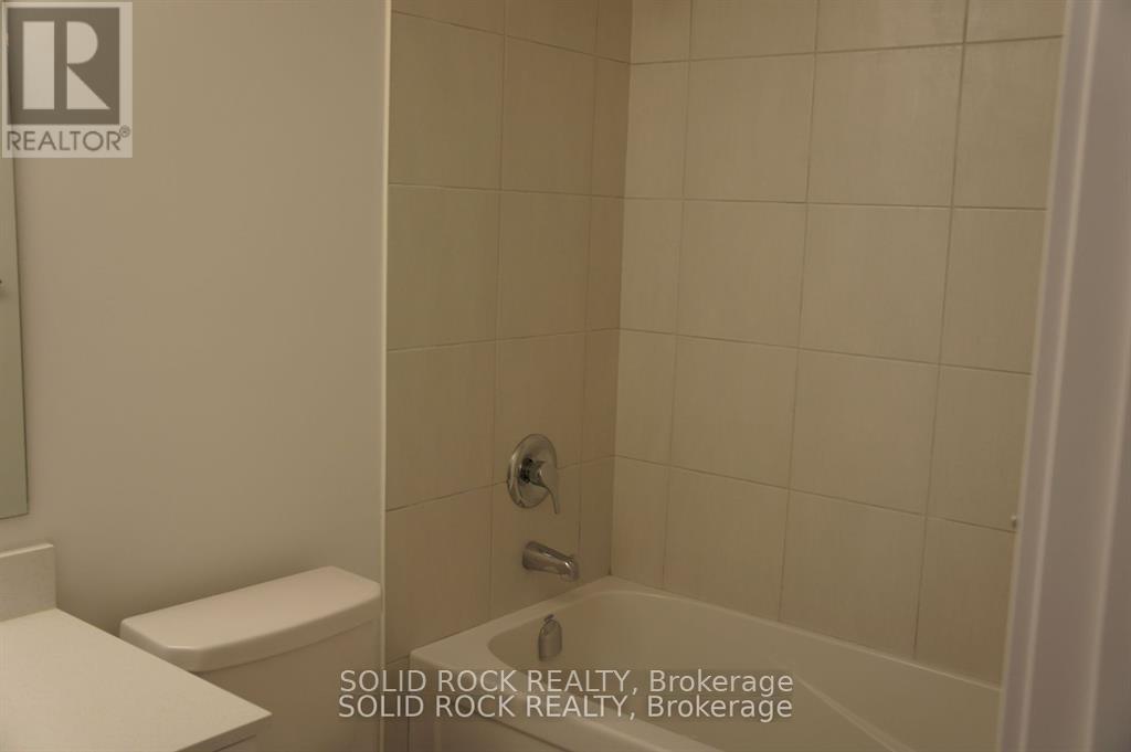 1 - 4035 Hickory Drive, Mississauga, Ontario  L4W 1L1 - Photo 8 - W12295336
