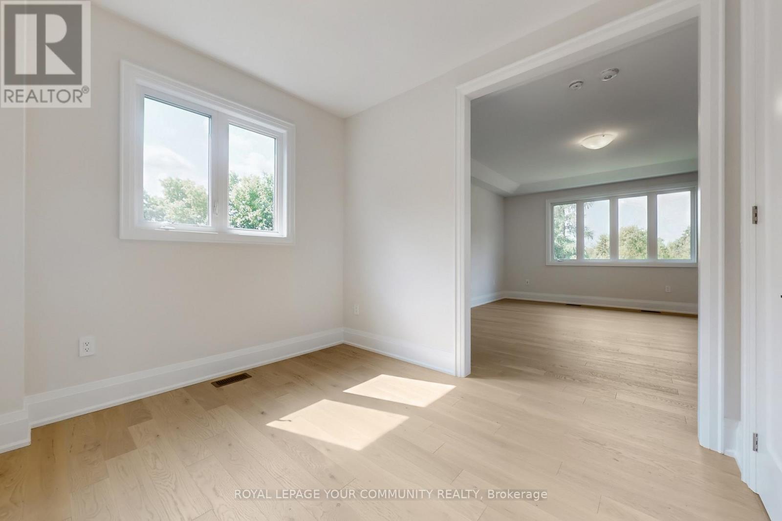 61 Milky Way Drive, Richmond Hill, Ontario  L4C 4M9 - Photo 13 - N12294269