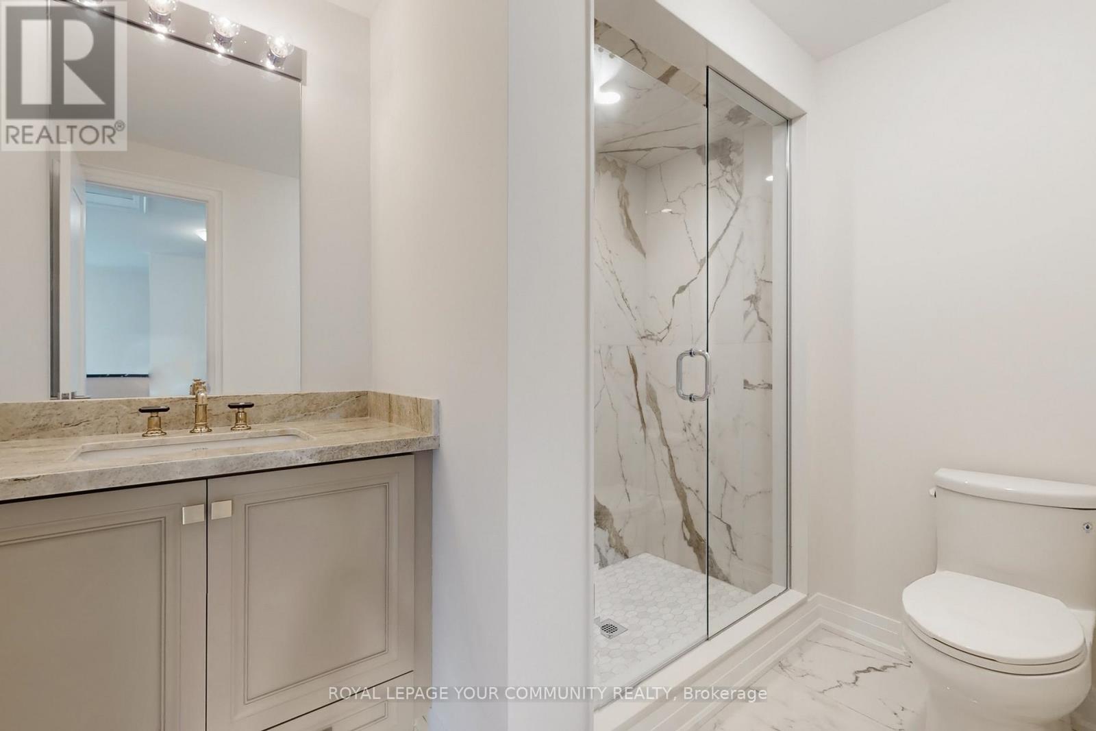 61 Milky Way Drive, Richmond Hill, Ontario  L4C 4M9 - Photo 18 - N12294269