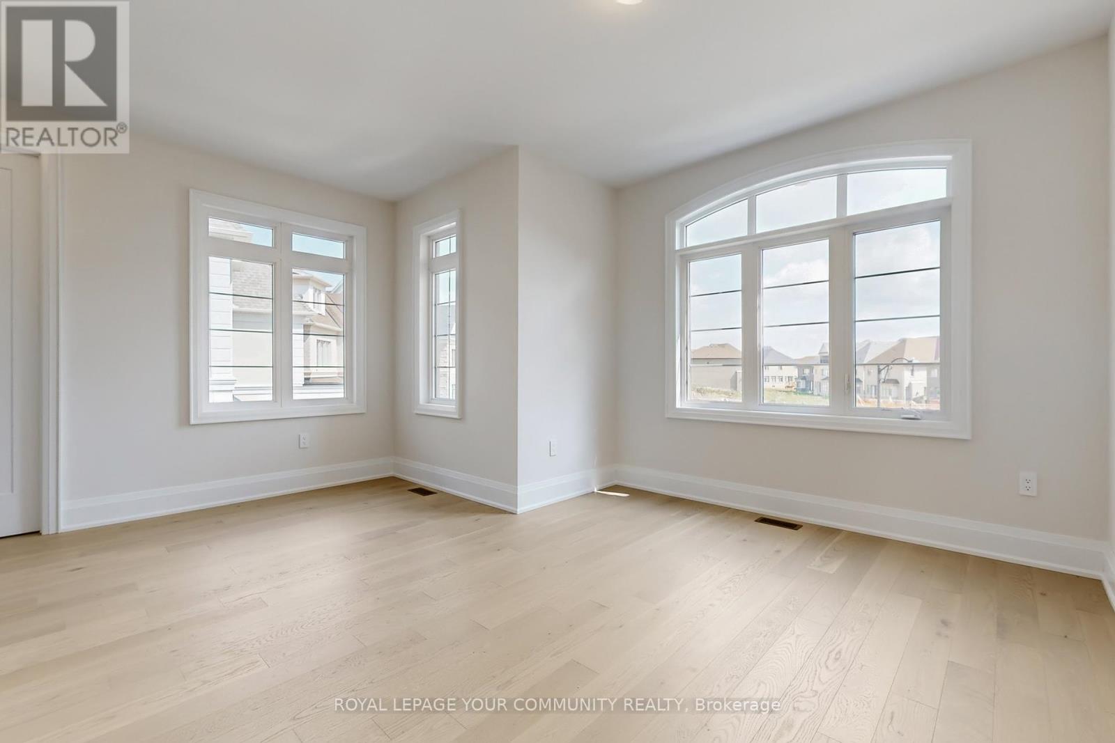 61 Milky Way Drive, Richmond Hill, Ontario  L4C 4M9 - Photo 21 - N12294269