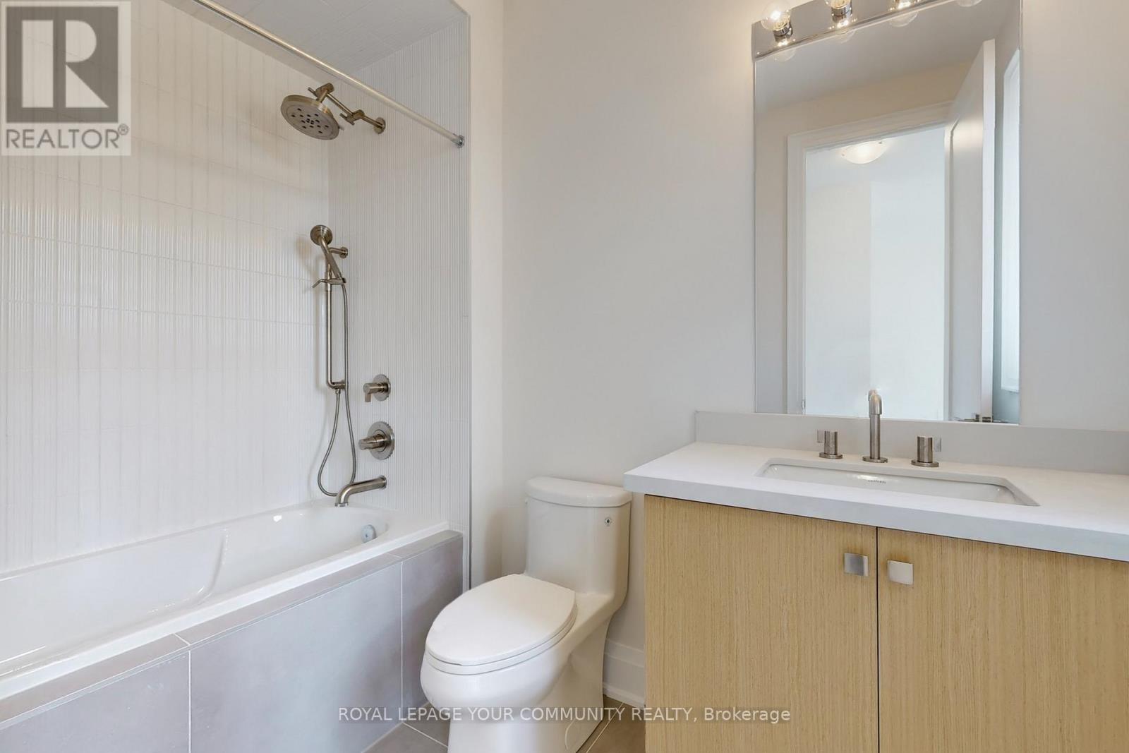 61 Milky Way Drive, Richmond Hill, Ontario  L4C 4M9 - Photo 22 - N12294269
