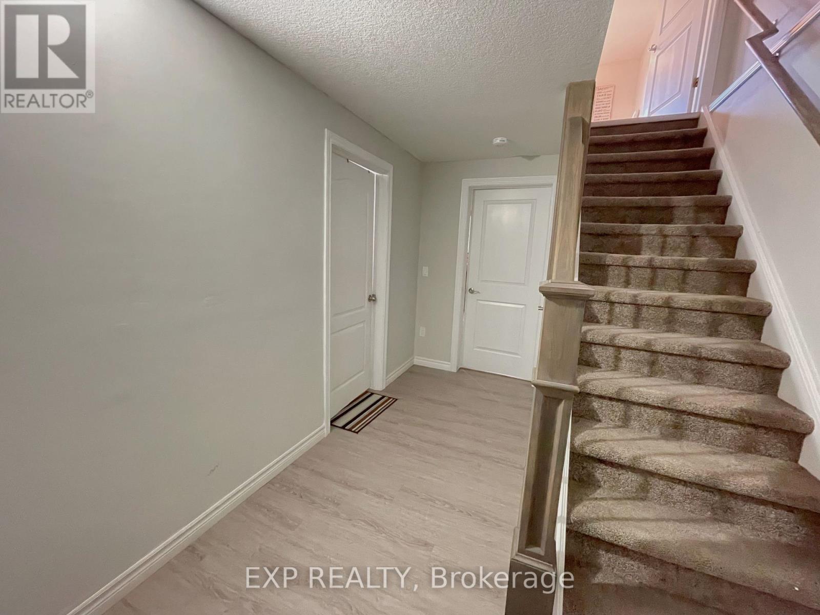 45 - 3400 Castle Rock Place, London South, Ontario  N6L 0E4 - Photo 12 - X12295379