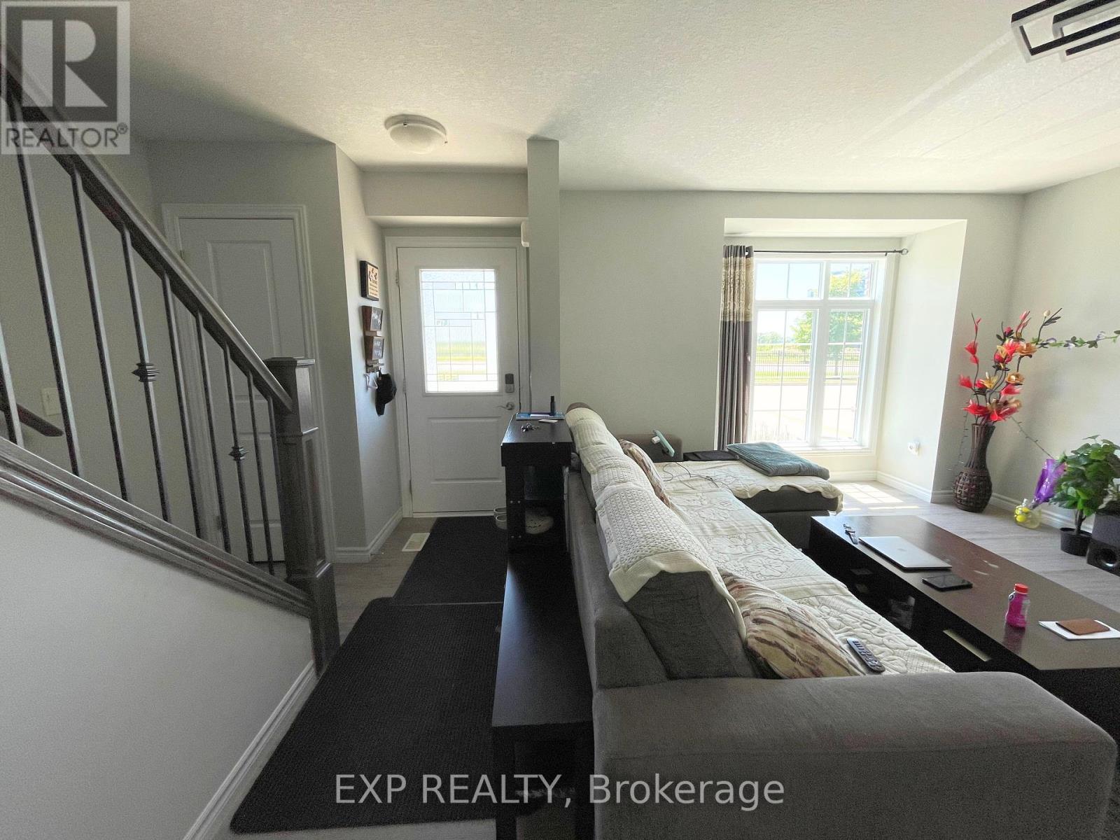 45 - 3400 Castle Rock Place, London South, Ontario  N6L 0E4 - Photo 2 - X12295379