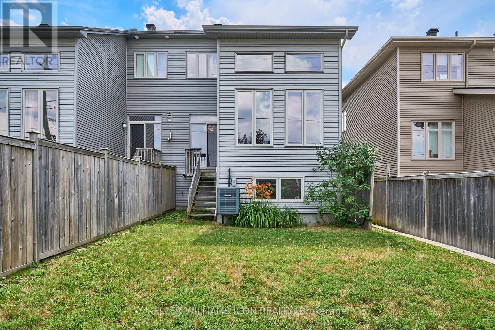 571 Remnor Avenue, Ottawa, Ontario  K2T 0A5 - Photo 4 - X12295366