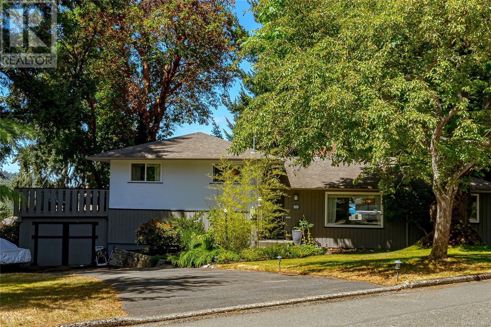 Property at 4508 Duart Rd image 3