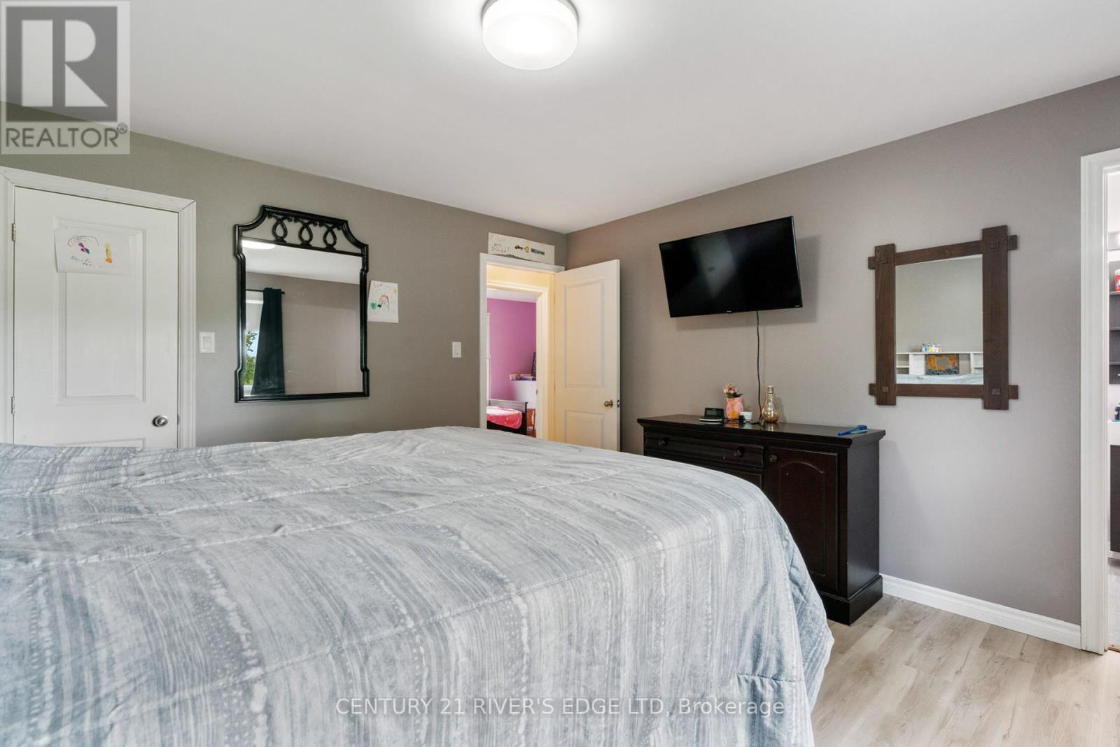 11888 County Rd 18 Road N, South Dundas, Ontario  K0C 2H0 - Photo 21 - X12295367