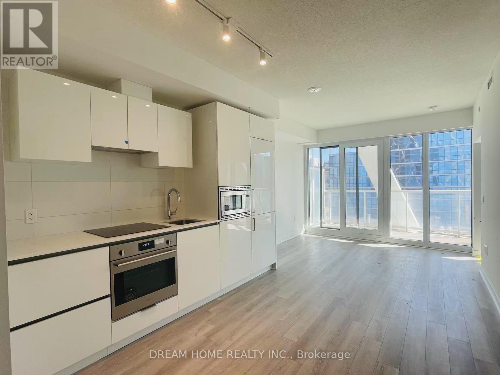 2017 - 230 Simcoe Street, Toronto, Ontario  M5T 0G7 - Photo 2 - C12295374