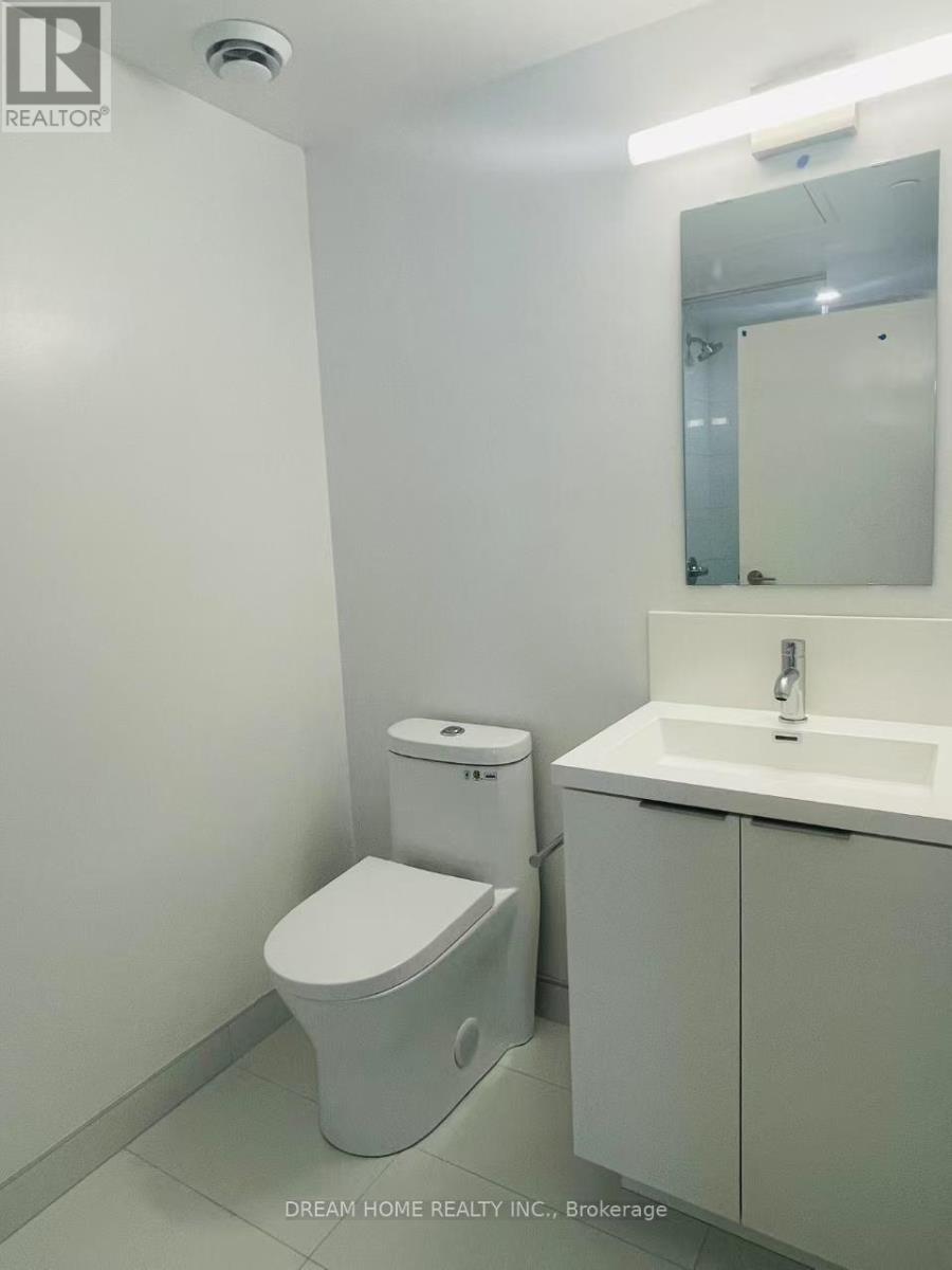 2017 - 230 Simcoe Street, Toronto, Ontario  M5T 0G7 - Photo 7 - C12295374