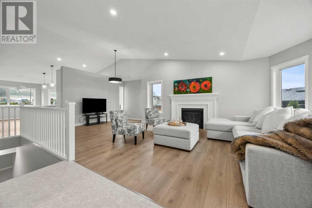 Property at 335 Sheep River Place image 4