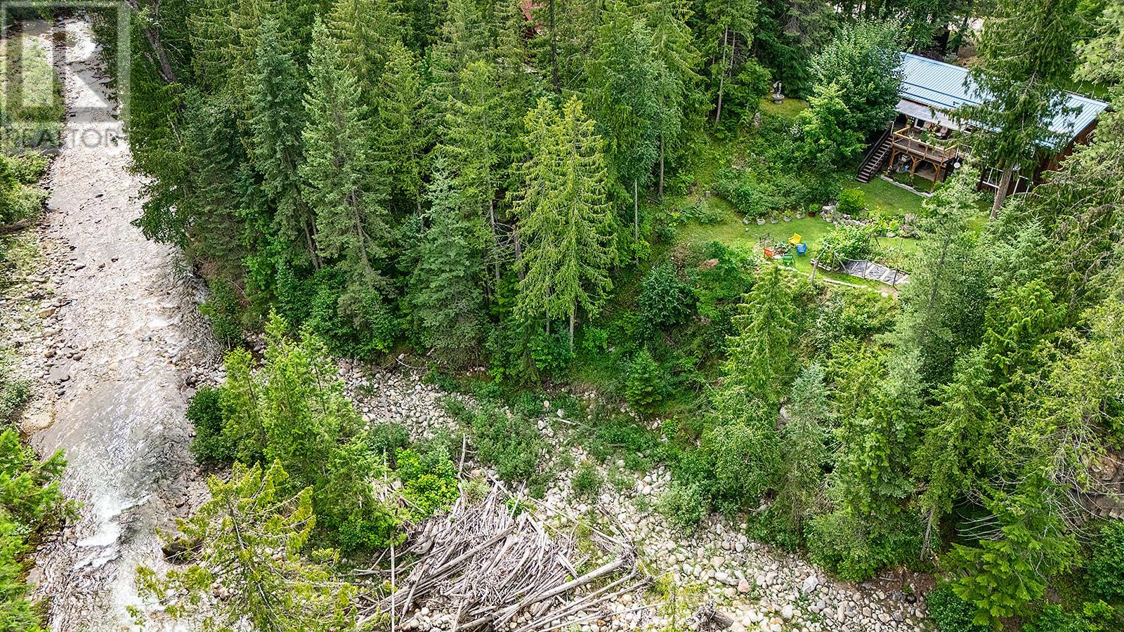 16324 Bowe Road, Crawford Bay, British Columbia  V0B 1E0 - Photo 4 - 10356617