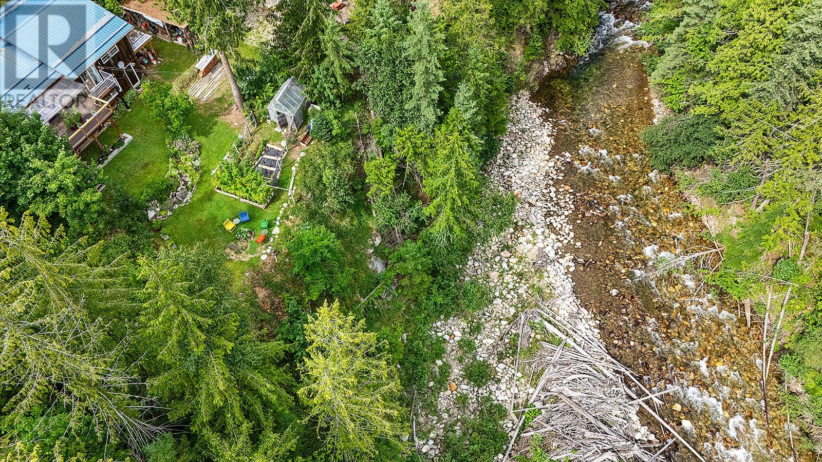 16324 Bowe Road, Crawford Bay, British Columbia  V0B 1E0 - Photo 5 - 10356617
