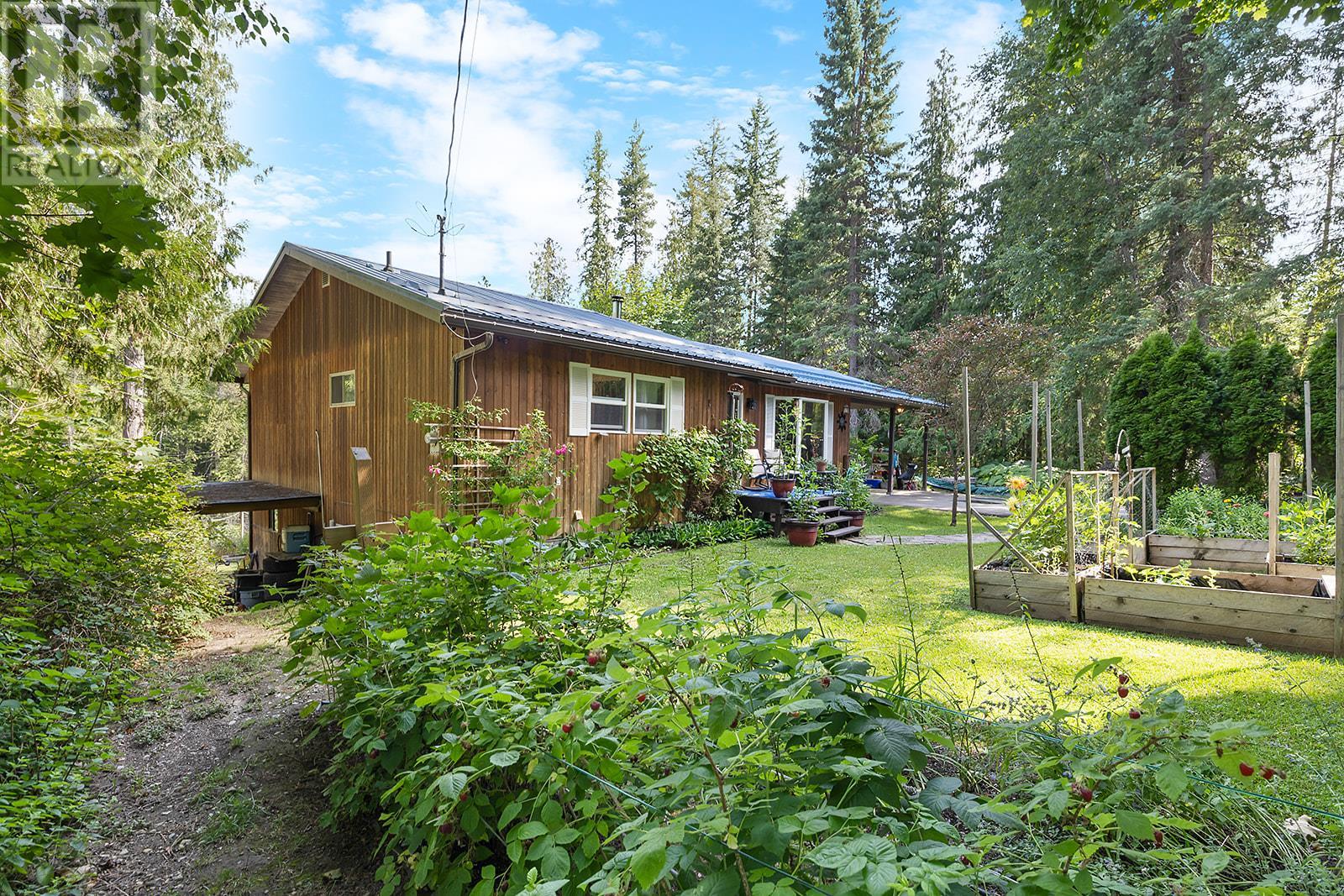 16324 Bowe Road, Crawford Bay, British Columbia  V0B 1E0 - Photo 42 - 10356617