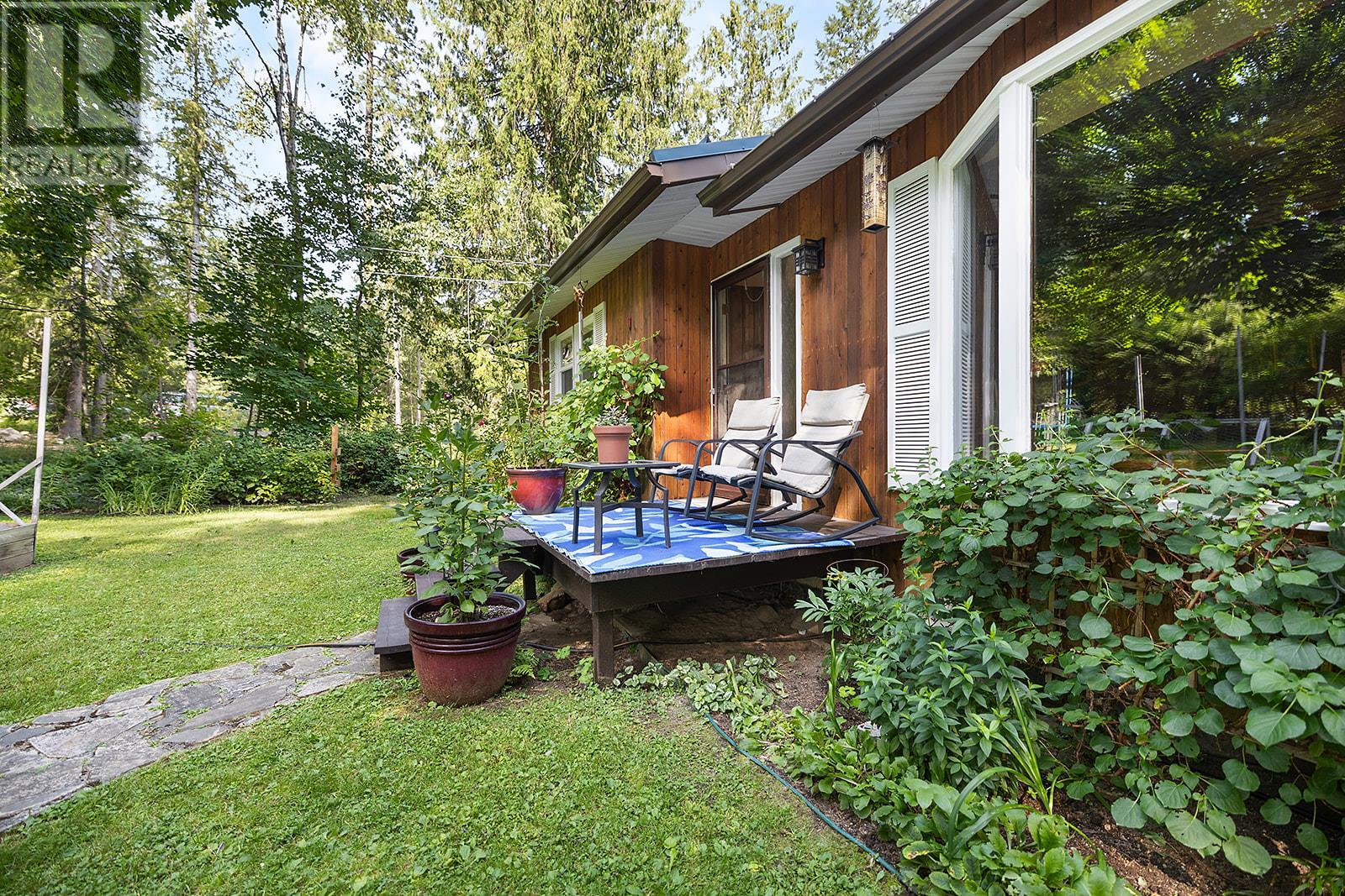 16324 Bowe Road, Crawford Bay, British Columbia  V0B 1E0 - Photo 38 - 10356617