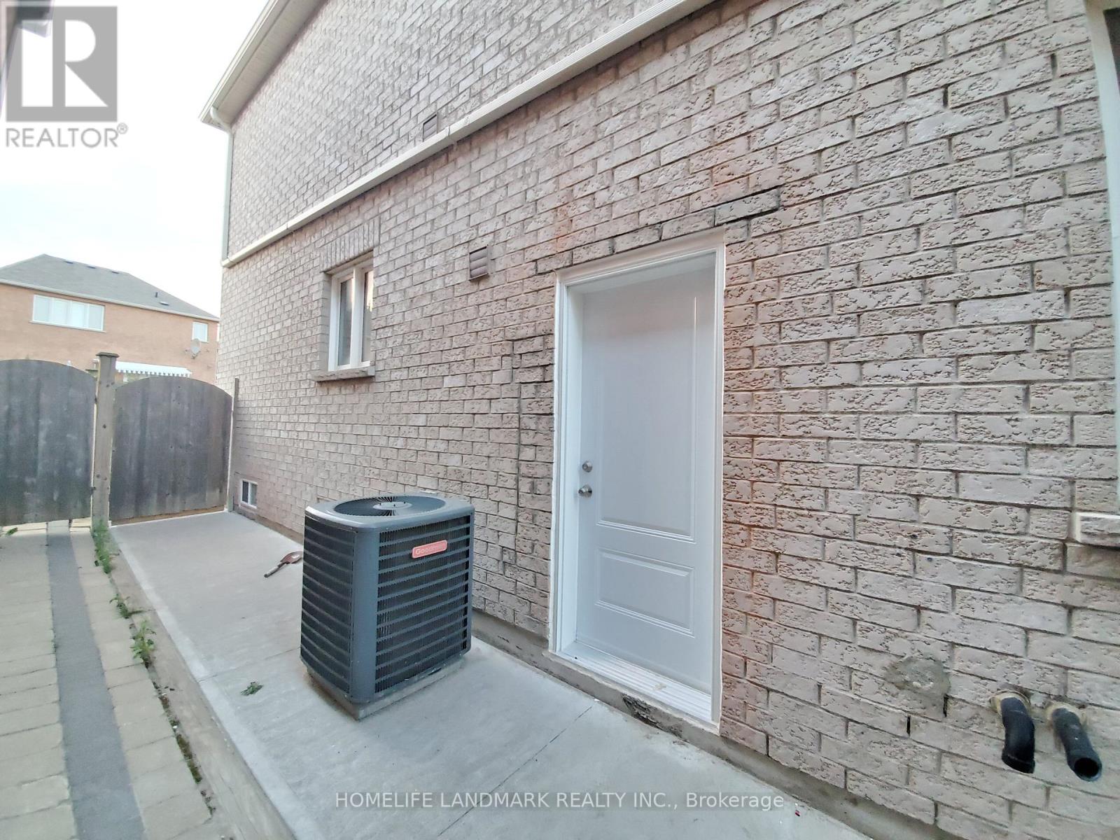 Bsmt - 61 Albert Roffey Crescent, Markham, Ontario  L6B 0H2 - Photo 11 - N12295395