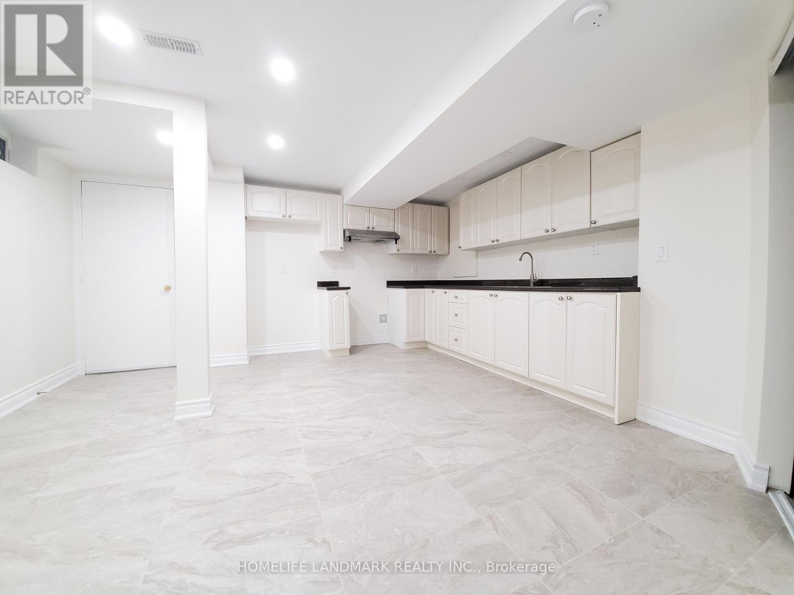 Bsmt - 61 Albert Roffey Crescent, Markham, Ontario  L6B 0H2 - Photo 4 - N12295395