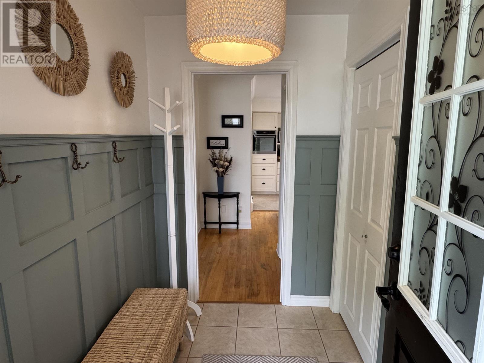 Property at 95 Poplar Street image 3