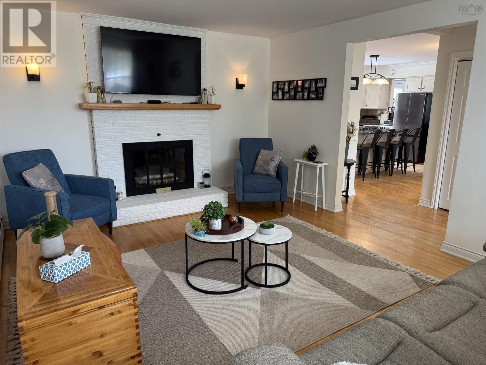 Property at 95 Poplar Street image 5