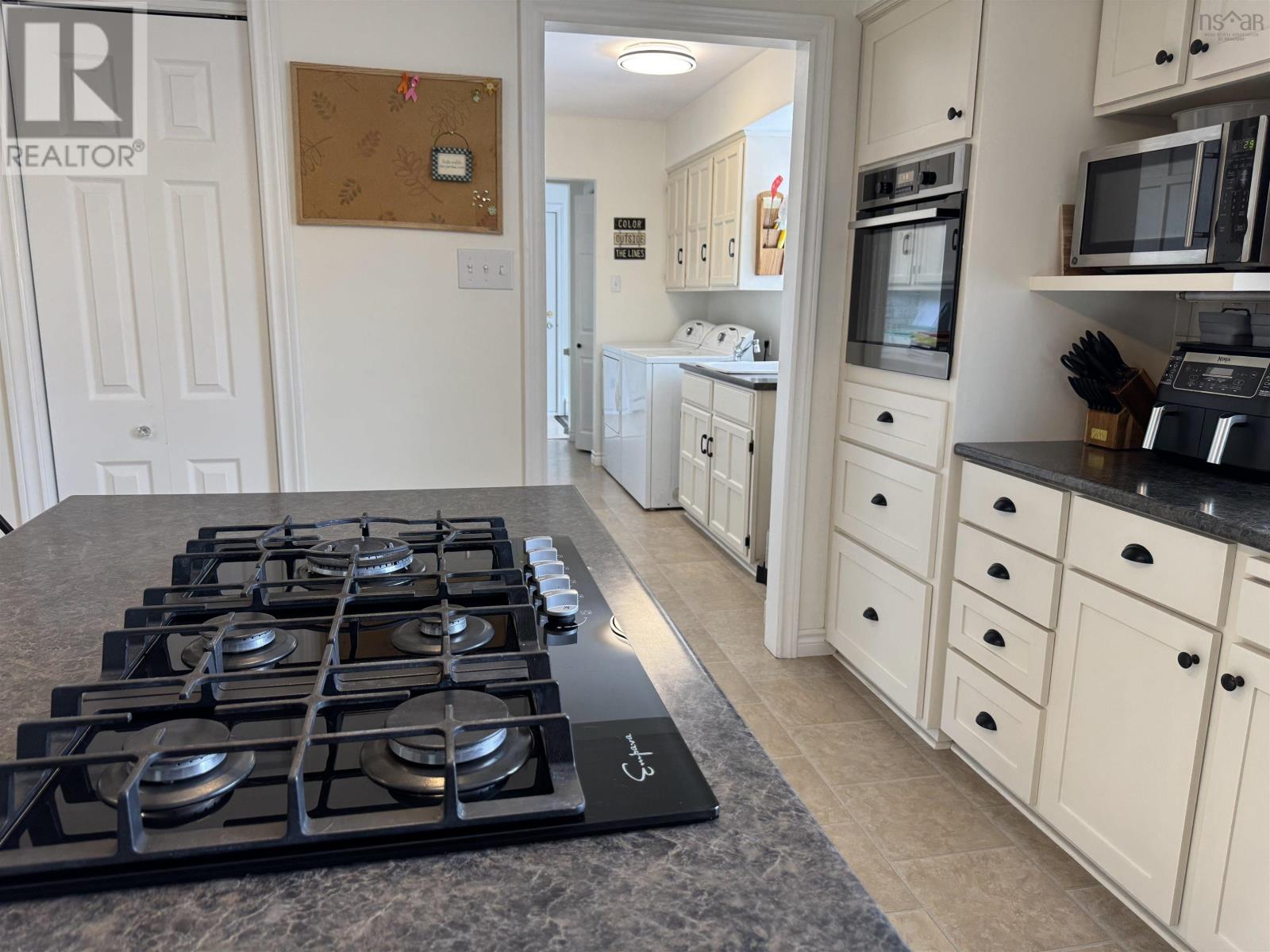 95 Poplar Street, Stellarton, Nova Scotia  B0K 1S0 - Photo 8 - 202518121