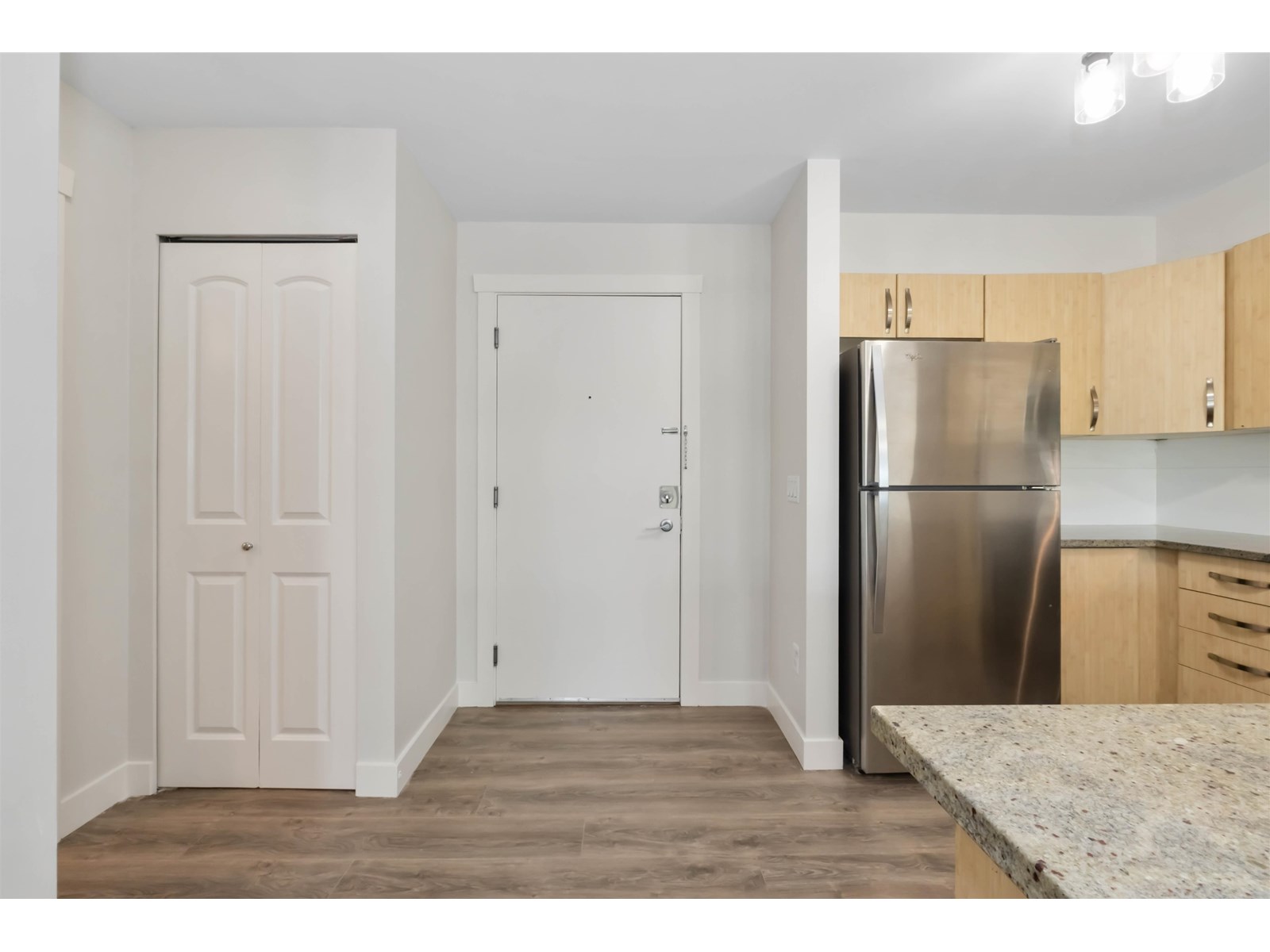 216 13555 Gateway Drive, Surrey, British Columbia  V3T 0B5 - Photo 6 - R3025864