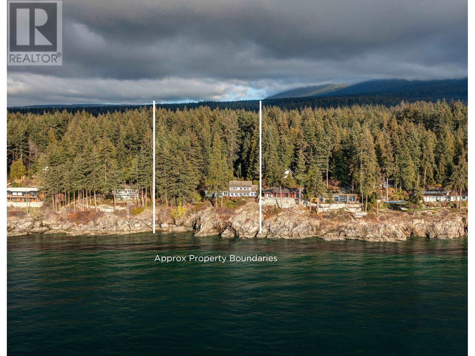2525 Lower Road, Roberts Creek, British Columbia  V0N 2W4 - Photo 3 - R3017827