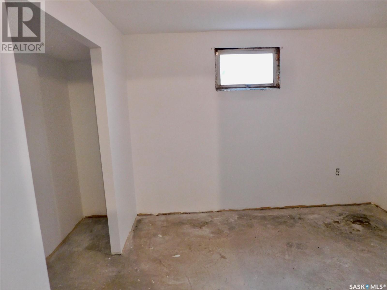 606 Leeville Drive, Assiniboia, Saskatchewan  S0H 0B0 - Photo 15 - SK008181