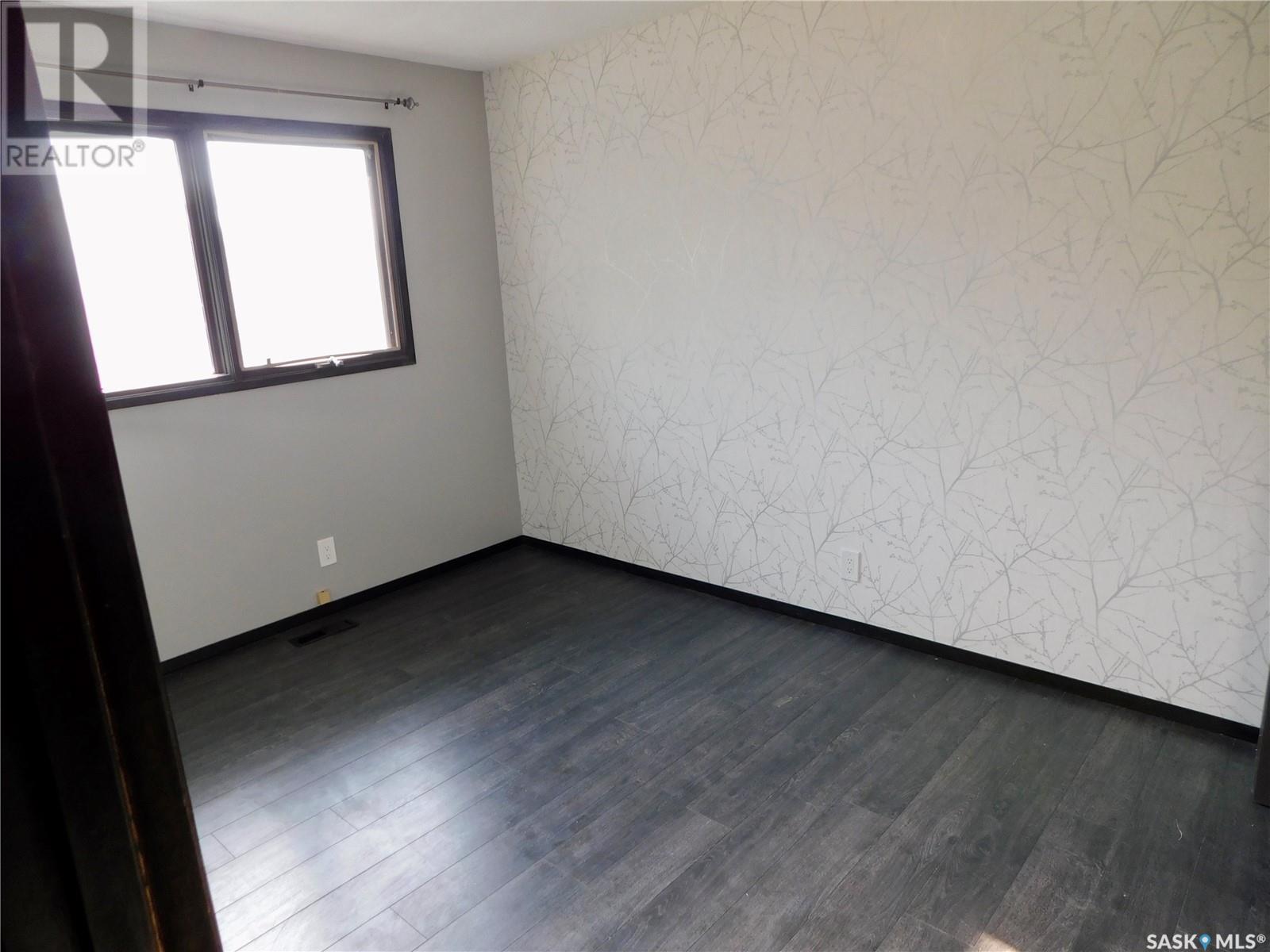 606 Leeville Drive, Assiniboia, Saskatchewan  S0H 0B0 - Photo 11 - SK008181