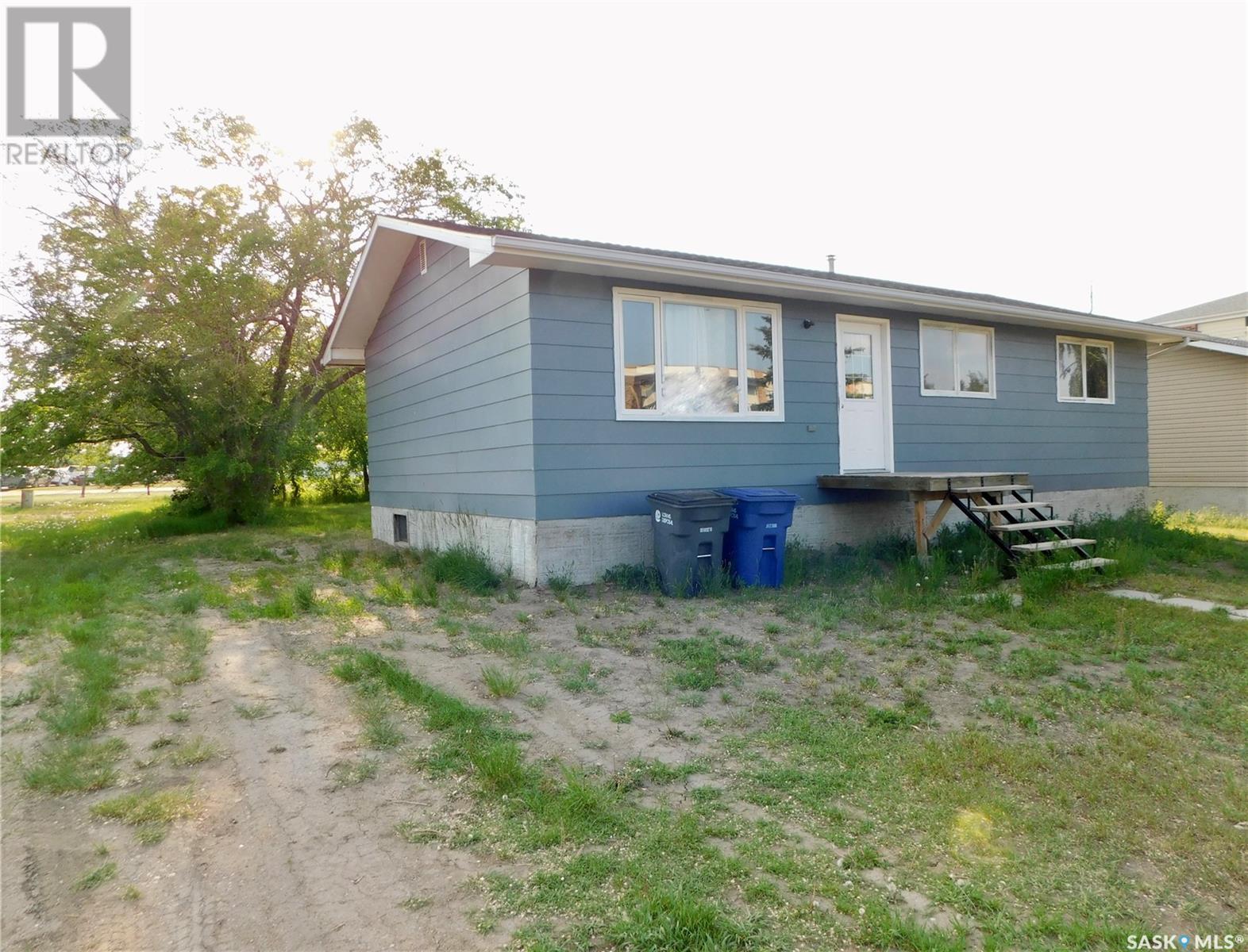 606 Leeville Drive, Assiniboia, Saskatchewan  S0H 0B0 - Photo 3 - SK008181
