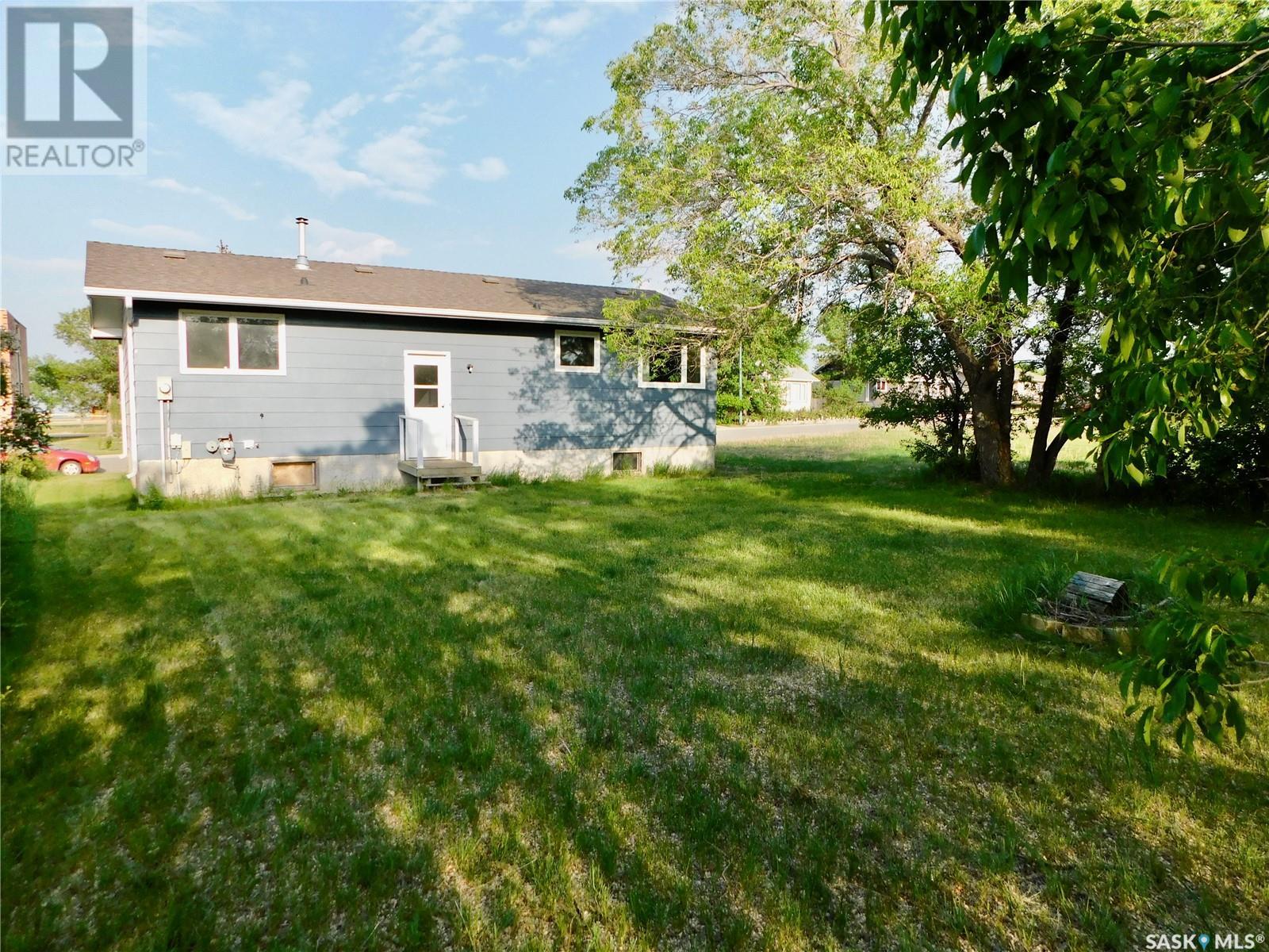 606 Leeville Drive, Assiniboia, Saskatchewan  S0H 0B0 - Photo 24 - SK008181