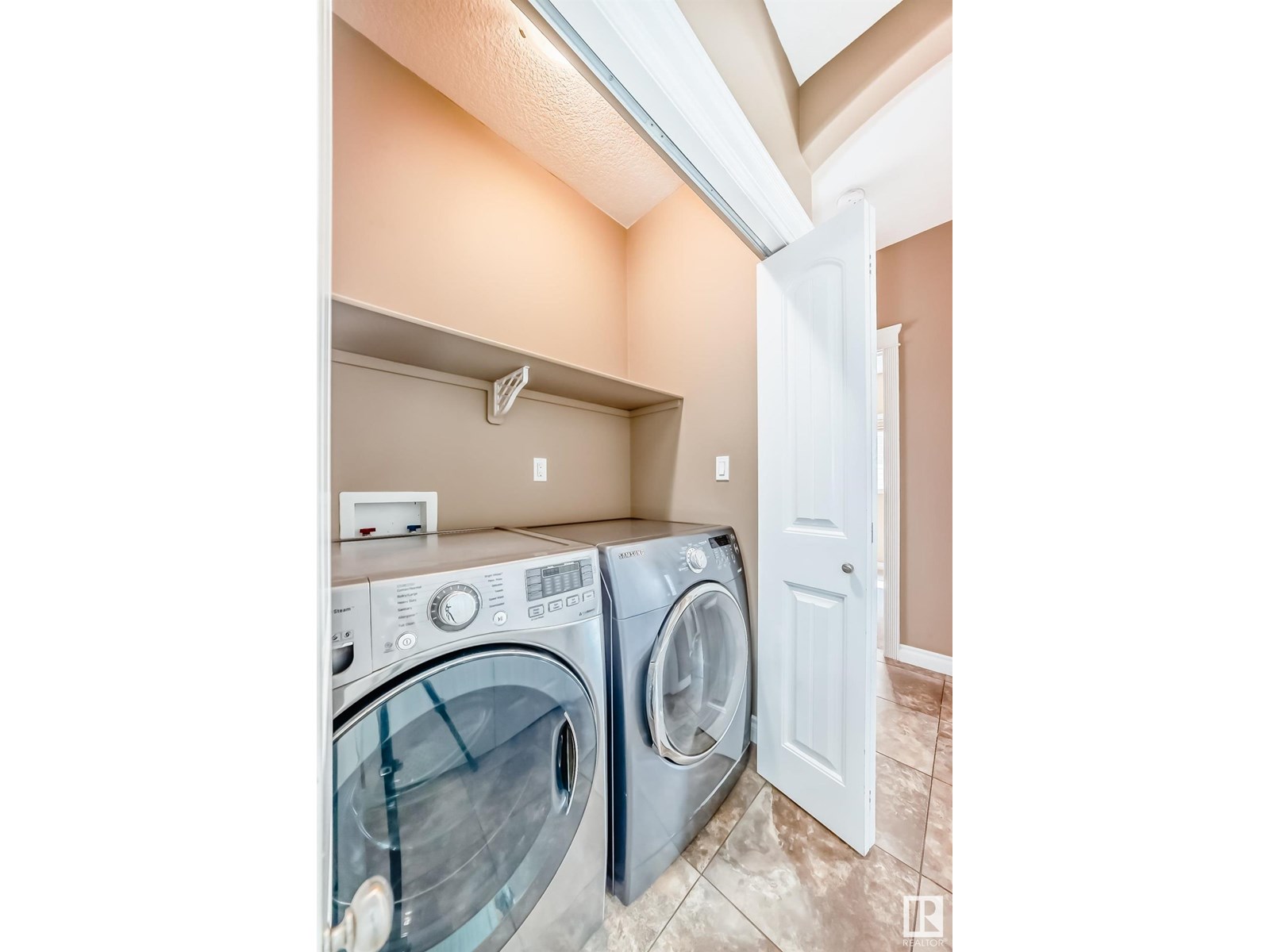 Property at 15143 32 ST NW image 3