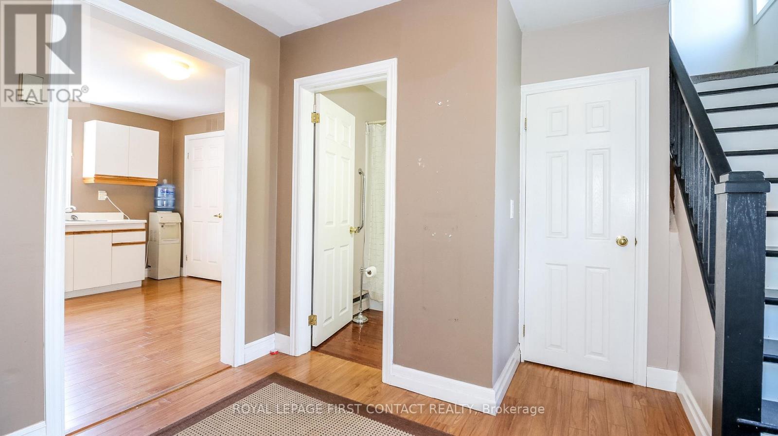 953 Ridge Road W, Oro-Medonte, Ontario  L0L 2E0 - Photo 11 - S12295430