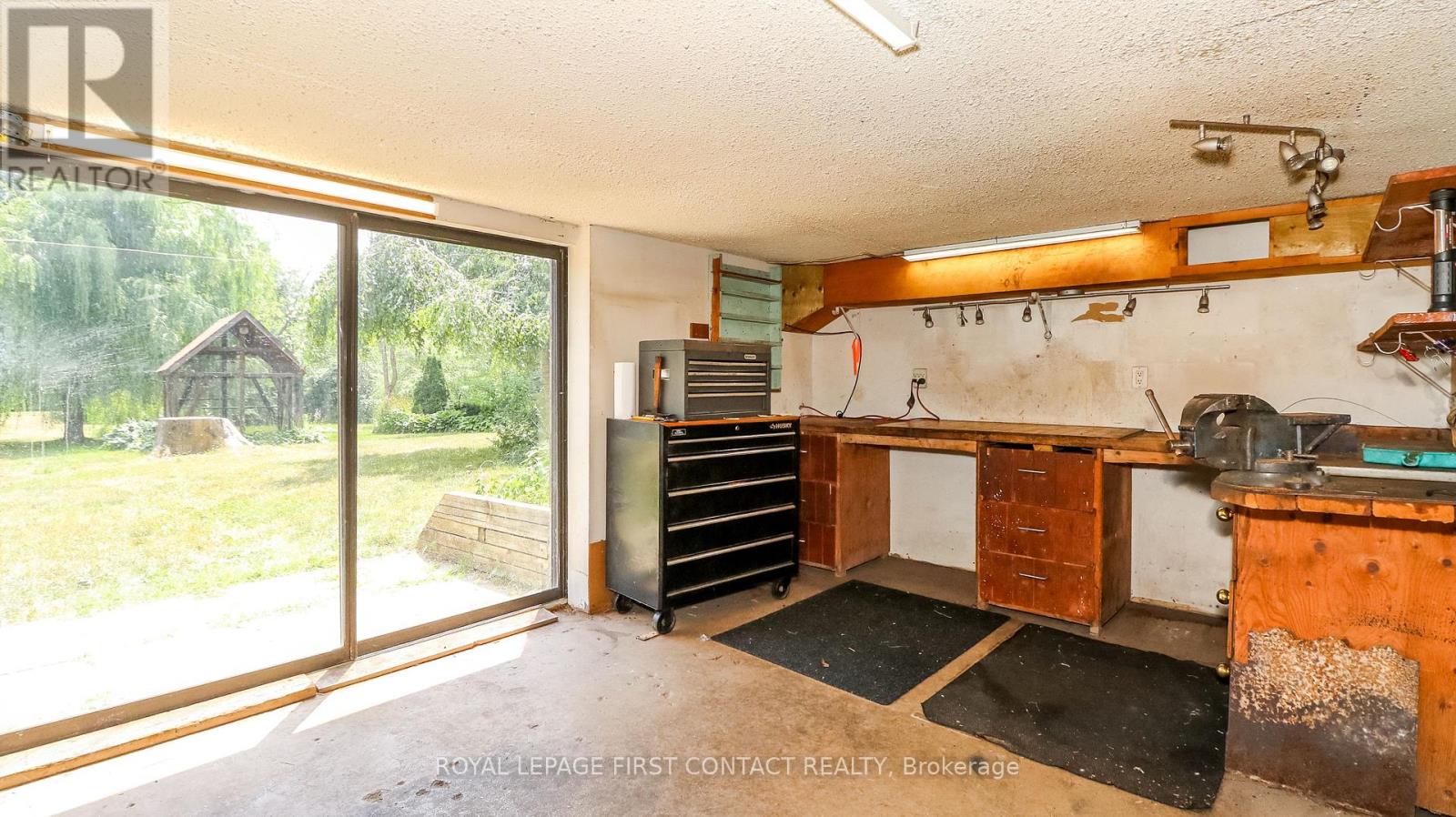 953 Ridge Road W, Oro-Medonte, Ontario  L0L 2E0 - Photo 20 - S12295430