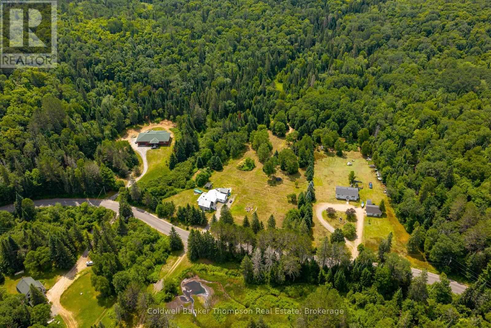 1516 Williamsport Road, Huntsville, Ontario  P1H 2J4 - Photo 2 - X12295458