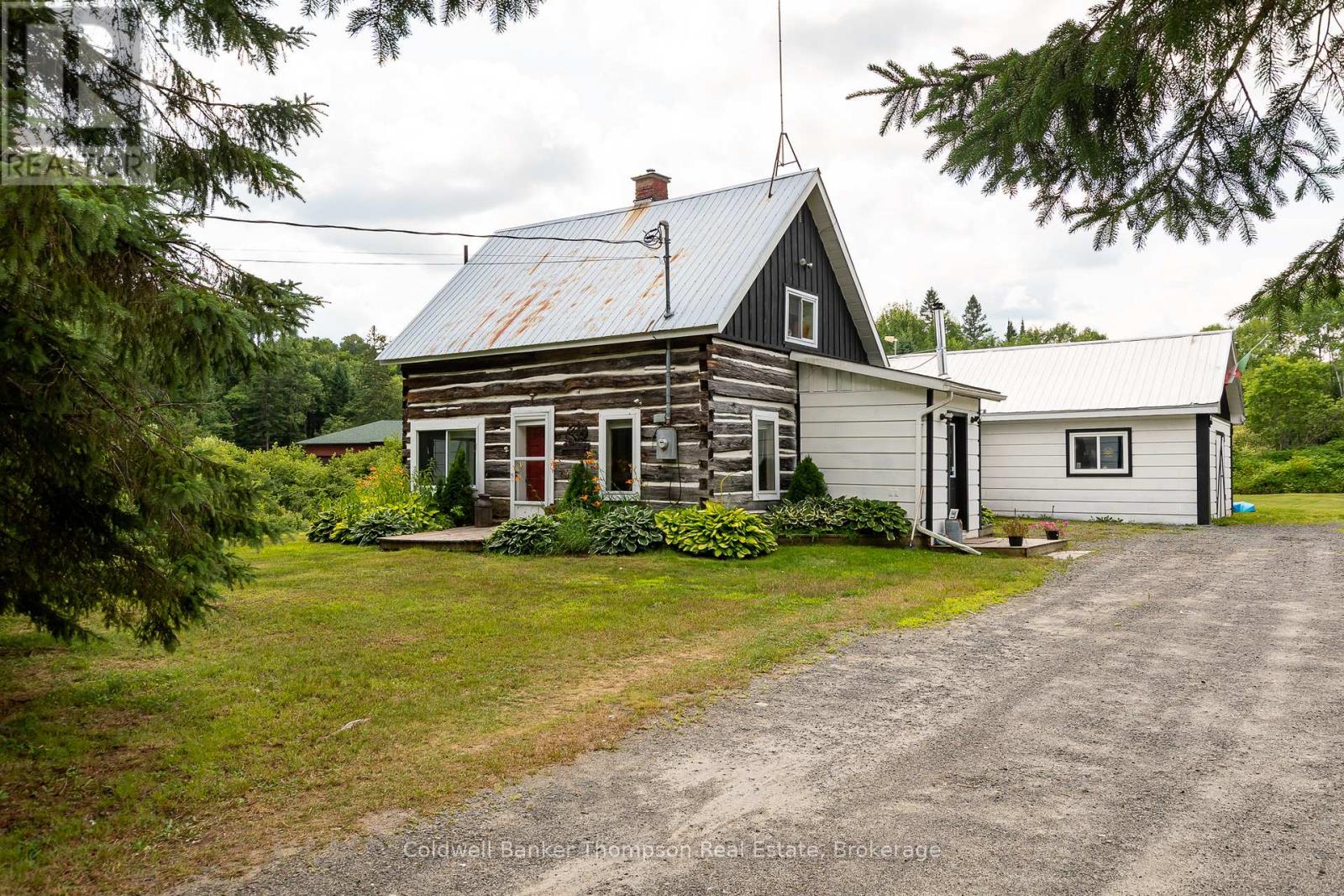1516 Williamsport Road, Huntsville, Ontario  P1H 2J4 - Photo 3 - X12295458