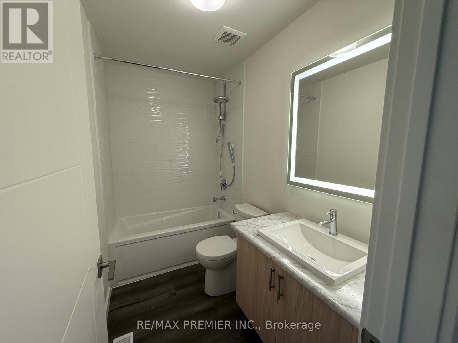 32 Rainwater Lane, Barrie, Ontario  L4N 9J6 - Photo 10 - S12295462