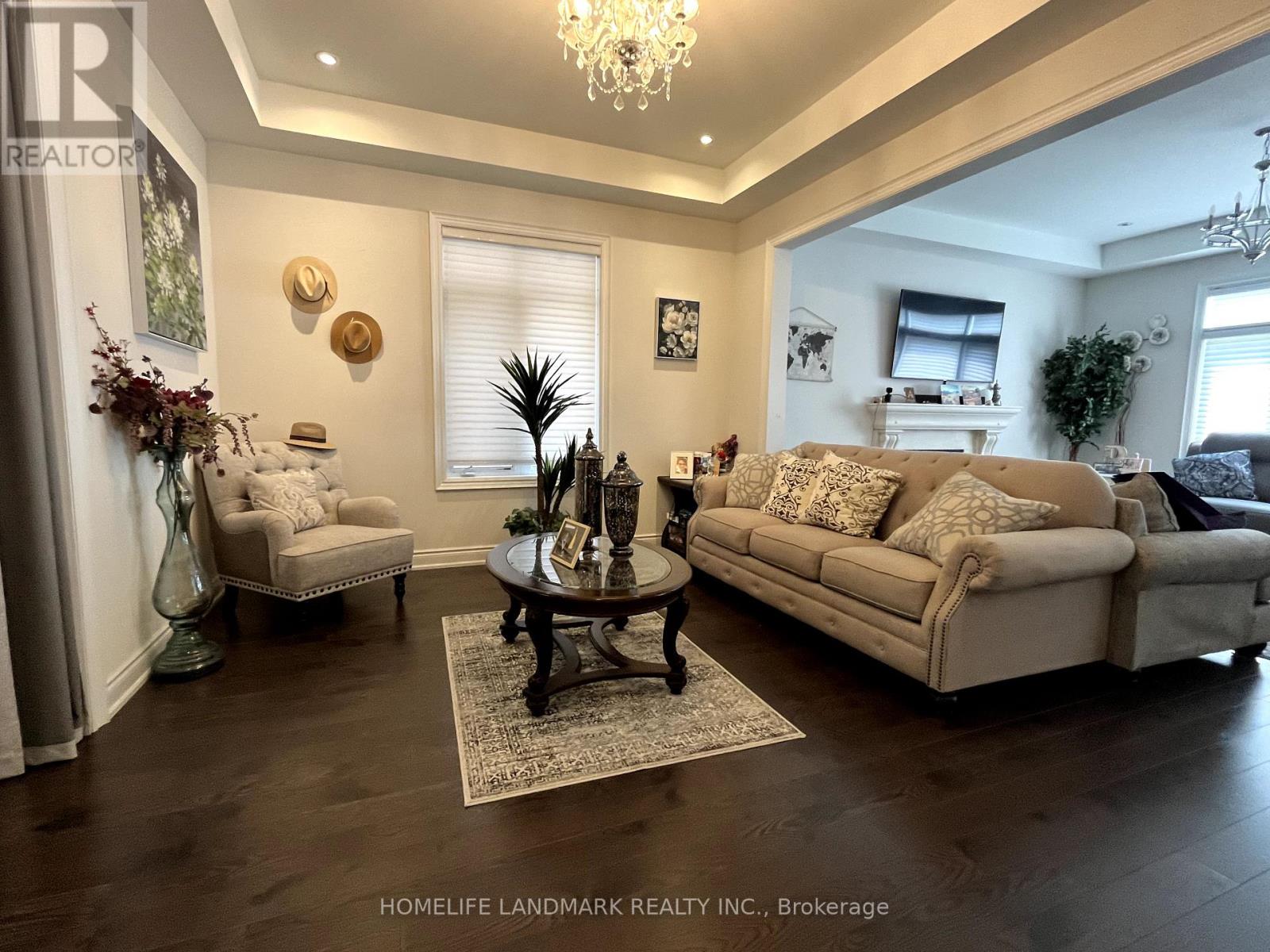 3068 Post Road, Oakville, Ontario  L6H 7C5 - Photo 3 - W12295454