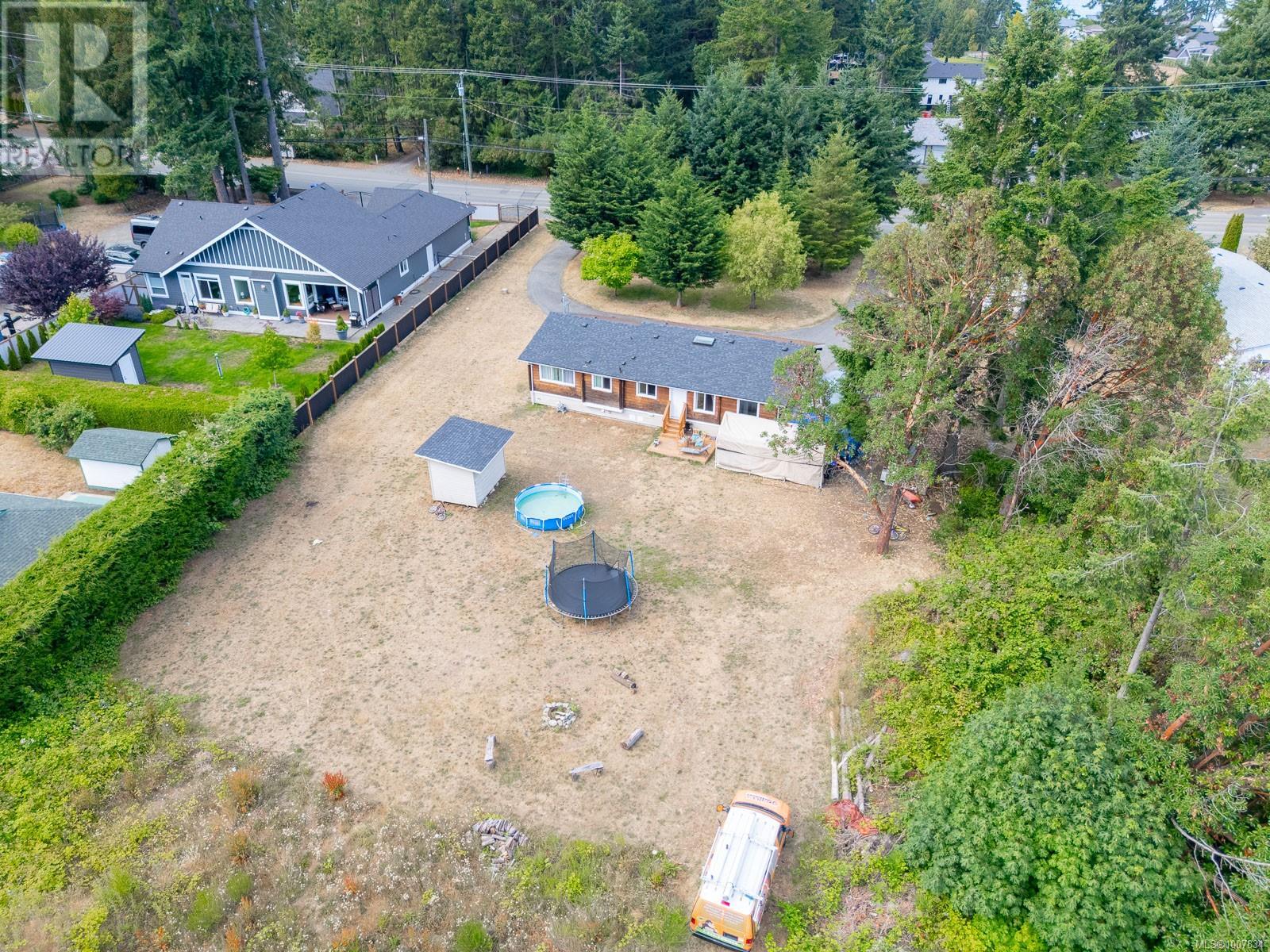 7425 Lantzville Rd, Lantzville, British Columbia