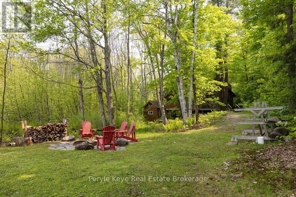 1042 S Menominee Lake Road, Lake Of Bays, Ontario  P0B 1A0 - Photo 7 - X12295504