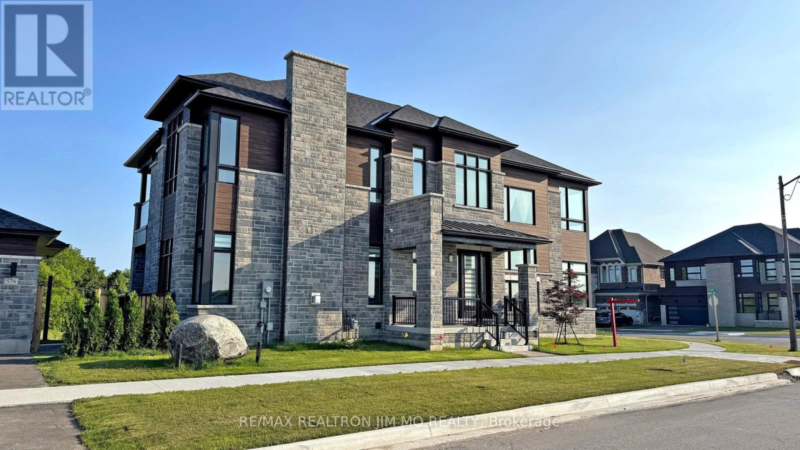 Property at 578 BAKER HILL BOULEVARD image 2