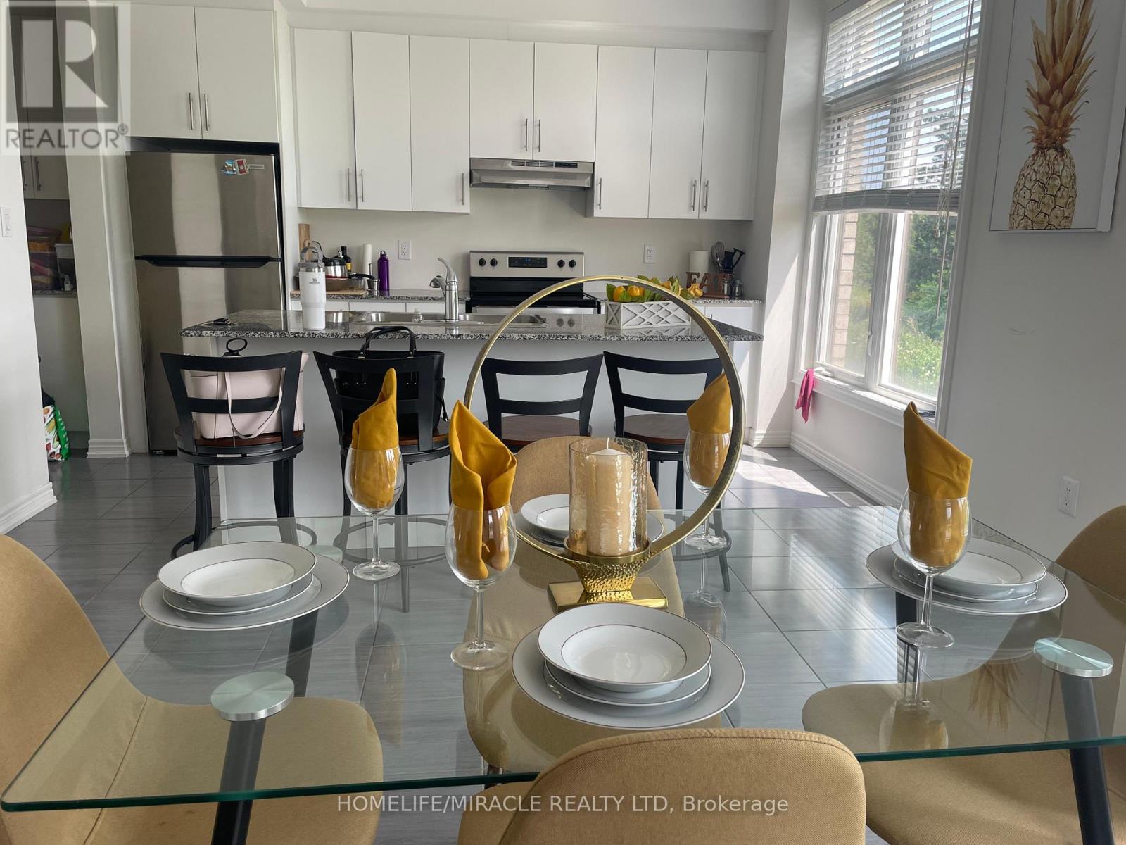 2 Queenpost Drive, Brampton (Credit Valley), Ontario  L6Y 6L2 - Photo 19 - W12280876