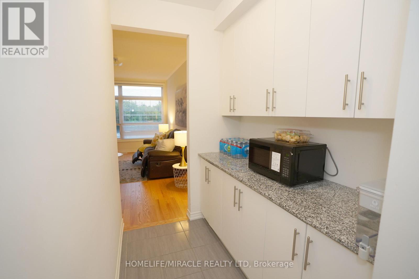 2 Queenpost Drive, Brampton (Credit Valley), Ontario  L6Y 6L2 - Photo 16 - W12280876