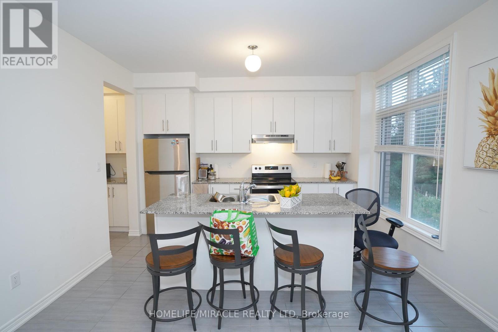 2 Queenpost Drive, Brampton (Credit Valley), Ontario  L6Y 6L2 - Photo 13 - W12280876