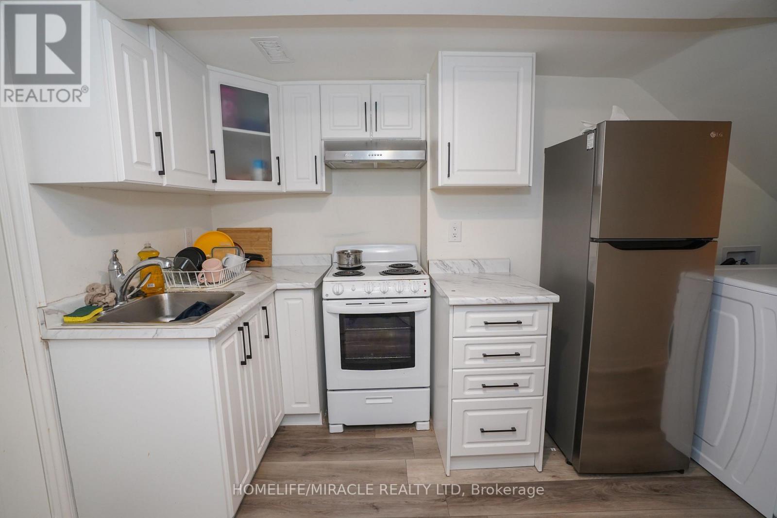 2 Queenpost Drive, Brampton (Credit Valley), Ontario  L6Y 6L2 - Photo 40 - W12280876
